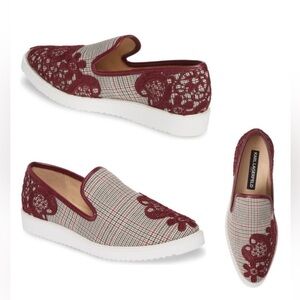 Karl Lagerfeld Paris CARLYN Plaid Slip On Sneaker excellent condition